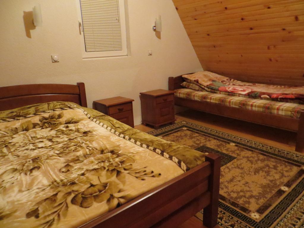 Rooms And Bungalows Sreten Zugic Zabljak  Phòng bức ảnh